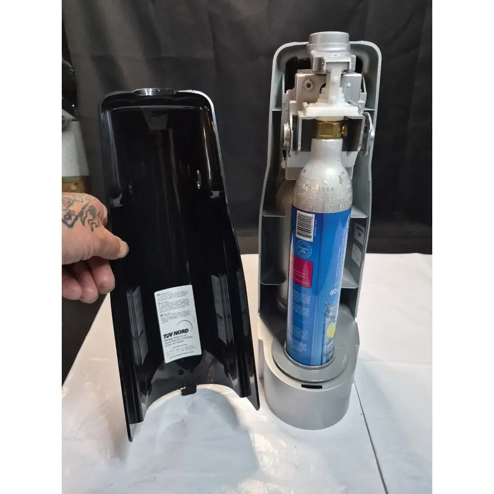 SodaStream 1691 A200 Refillable Bottle Fizz Soda Black Silver Soda Maker & CO2